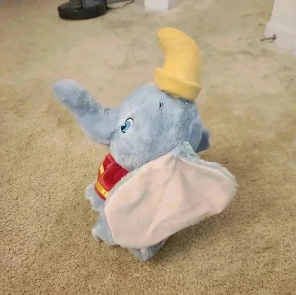 Disney Store Exclusive Dumbo The Elephant 15" Plush #AA - Picture 2 of 7